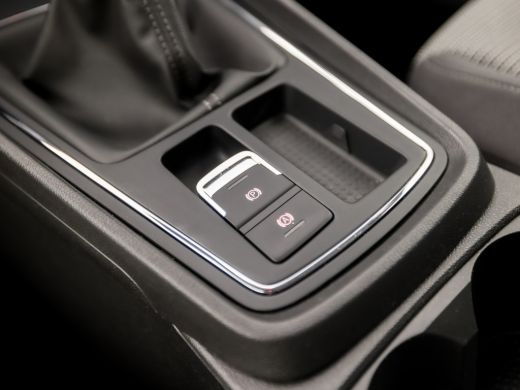 Seat Leon 1.5 TSI FR Sport 131PK (NAVIGATIE, 4 CILINDER, APPLE CARPLAY, NAVIGATIE, CAMERA, CLIMATE, SPORTST... ActivLease financial lease