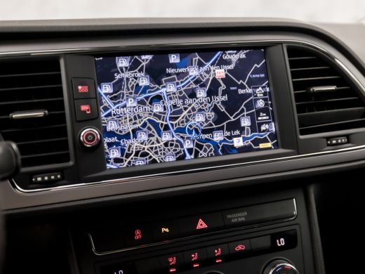 Seat Leon 1.5 TSI FR Sport 131PK (NAVIGATIE, 4 CILINDER, APPLE CARPLAY, NAVIGATIE, CAMERA, CLIMATE, SPORTST... ActivLease financial lease