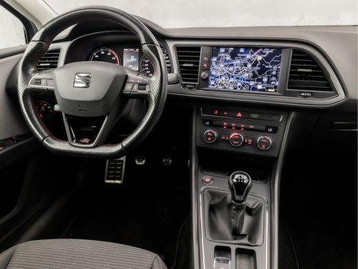 Seat Leon 1.5 TSI FR Sport 131PK (NAVIGATIE, 4 CILINDER, APPLE CARPLAY, NAVIGATIE, CAMERA, CLIMATE, SPORTST... ActivLease financial lease