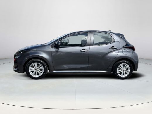 Toyota Yaris 1.5 Hybrid 115 Active | Parkeersensoren | Stoel- + stuurverwarming | Carplay | Licht metalen velg... ActivLease financial lease