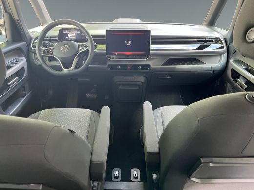 Volkswagen ID. Buzz Pure Limited 170 pk 59 kWh | 20 inch LMV | elektrische achterklep | Trekhaak | getint glas ActivLease financial lease