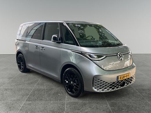 Volkswagen ID. Buzz Pure Limited 170 pk 59 kWh | 20 inch LMV | elektrische achterklep | Trekhaak | getint glas ActivLease financial lease