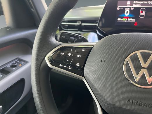 Volkswagen ID. Buzz Pure Limited 170 pk 59 kWh | 20 inch LMV | elektrische achterklep | Trekhaak | getint glas ActivLease financial lease