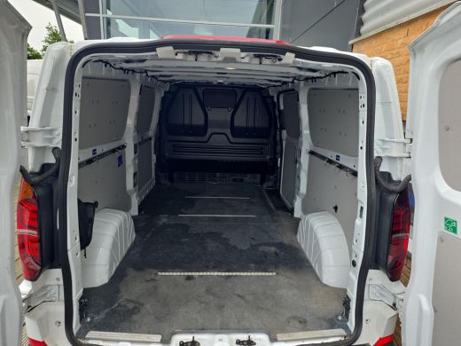 Volkswagen Transporter 2.0 TDI L2H1 30 | Navi | A.cam | Achterdeuren | LED | ActivLease financial lease