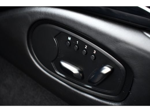 Aston Martin V8 Vantage 4.0 V8 Carbon-ext | Ceramic-brakes | 26dkm ActivLease financial lease
