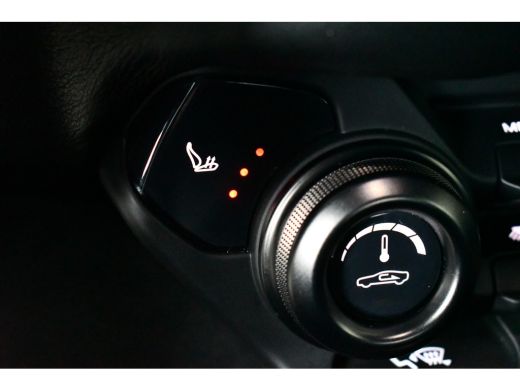 Aston Martin V8 Vantage 4.0 V8 Carbon-ext | Ceramic-brakes | 26dkm ActivLease financial lease