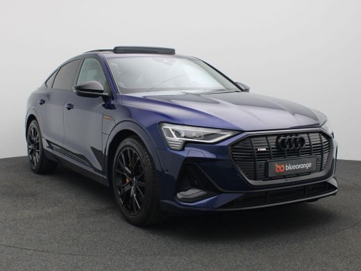 Audi e-tron 50 quattro S edition 71 kWh 313PK Aut. S-Line, Panoramadak, Trekhaak, Achteruitrijcamera, Keyless... ActivLease financial lease