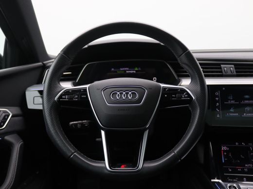 Audi e-tron 50 quattro S edition 71 kWh 313PK Aut. S-Line, Panoramadak, Trekhaak, Achteruitrijcamera, Keyless... ActivLease financial lease