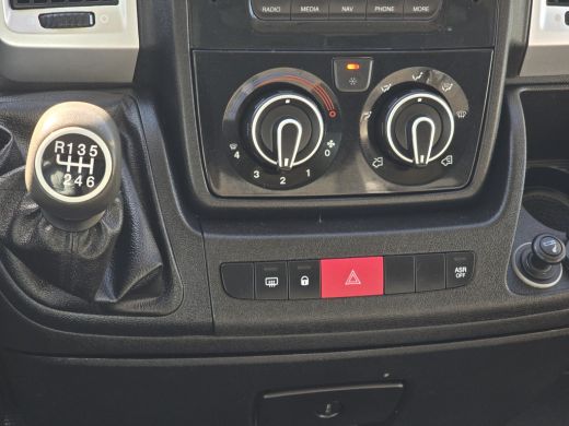 Fiat Ducato 35H 2.3 MultiJet L4 Bakwagen + Klep - 140 Pk - Euro 6 - Airco - Cruise Control ActivLease financial lease
