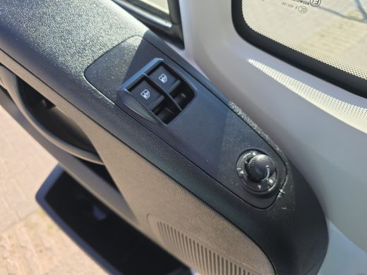 Fiat Ducato 35H 2.3 MultiJet L4 Bakwagen + Klep - 140 Pk - Euro 6 - Airco - Cruise Control ActivLease financial lease