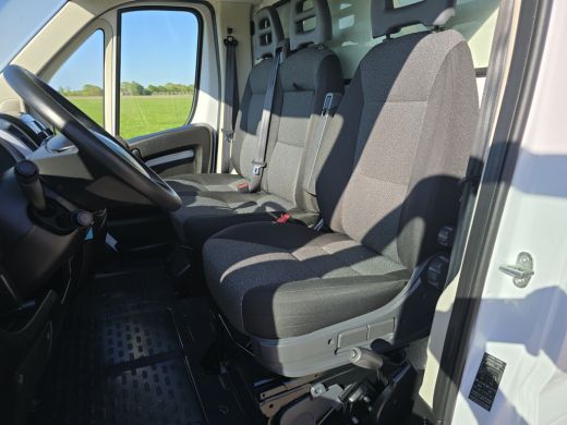 Fiat Ducato 35H 2.3 MultiJet L4 Bakwagen + Klep - 140 Pk - Euro 6 - Airco - Cruise Control ActivLease financial lease