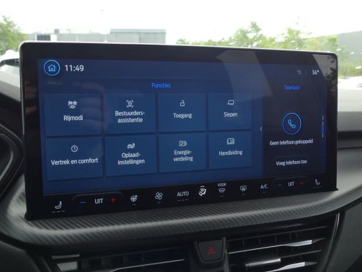 Ford Kuga Plug-In Hybrid ST-Line X | TREKHAAK | PANORAMADAK | ADAPTIVE CRUISE | DODEHOEKDETECTIE | CAMERA V... ActivLease financial lease