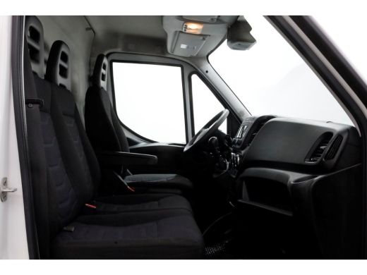 Iveco Daily 35S14 136pk E6 L2H2 Airco/Imperiaal/Trekgewicht 3500kg 08-2018 ActivLease financial lease