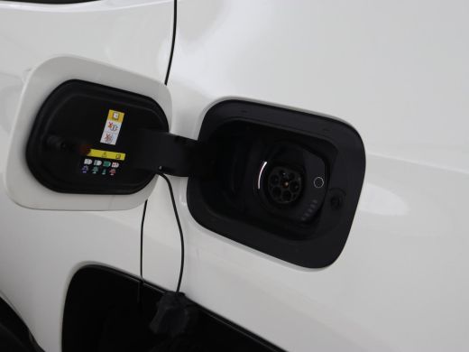 Jeep Compass 4xe 240 Plug-in Hybrid 80th Anniversary | SOH 80,5% | 360 Camera | Adaptive cruise | Full LED | C... ActivLease financial lease