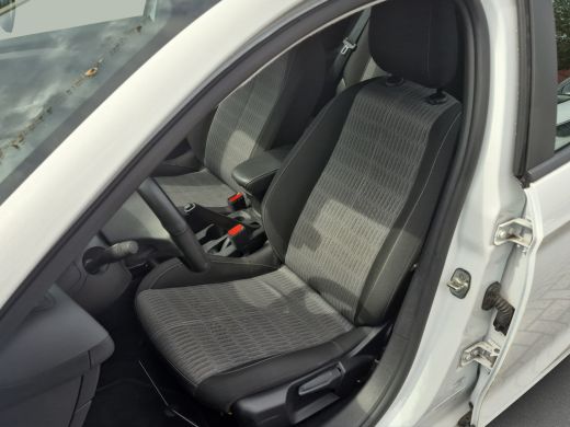 Opel Corsa 1.2 Edition Stuurverwarming | Full map navigatie | Parkeersensoren | Carplay/android auto | Airco | ActivLease financial lease