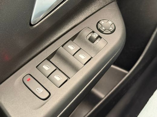 Opel Corsa 1.2 Turbo Hybrid GS Matrix koplampen | Navigatie | Carplay/Android Auto | Camera achter | | Airco... ActivLease financial lease