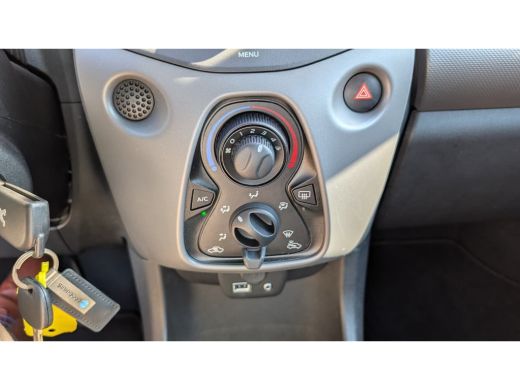 Peugeot 108 1.0 e-VTi Active | Achterbank in delen neerklapbaar | Airco | Audio installatie ActivLease financial lease