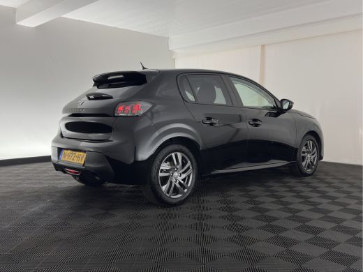 Peugeot 208 1.2 PureTech Blue Lease Active (Face-lift) (INCL-BTW) *FULL-LED | NAVI-FULLMAP | CARPLAY | PRIVAC... ActivLease financial lease