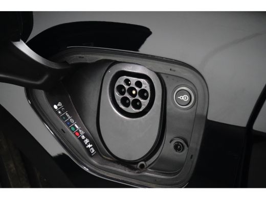 Porsche Taycan 93 kWh | Panoramadak | BOSE | NL-Auto! | 1e Eigenaar! | BTW-Auto | Memory Seats | Dealer Onderhou... ActivLease financial lease