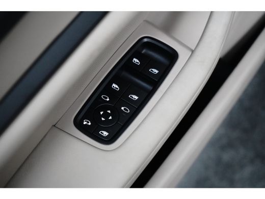 Porsche Taycan 93 kWh | Panoramadak | BOSE | NL-Auto! | 1e Eigenaar! | BTW-Auto | Memory Seats | Dealer Onderhou... ActivLease financial lease