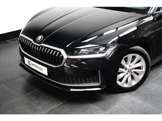 Skoda Superb Combi 1.5 TSI iV 204PK Selection | Achteruitrijcamera | Airco (automatisch) | Cruise control adap... ActivLease financial lease