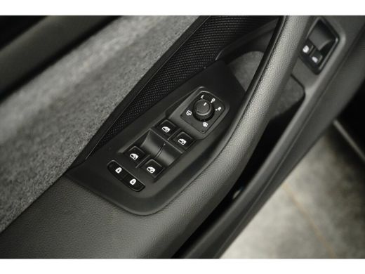 Skoda Superb Combi 1.5 TSI iV 204PK Selection | Achteruitrijcamera | Airco (automatisch) | Cruise control adap... ActivLease financial lease