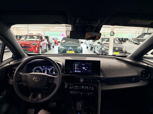 Toyota C-HR 2.0 Plug-in Hybrid 220 Dynamic ActivLease financial lease