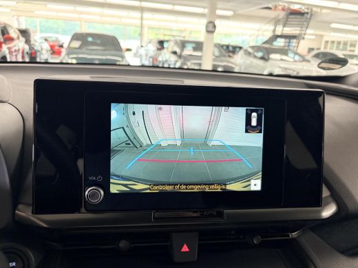 Toyota C-HR 2.0 Plug-in Hybrid 220 Dynamic ActivLease financial lease