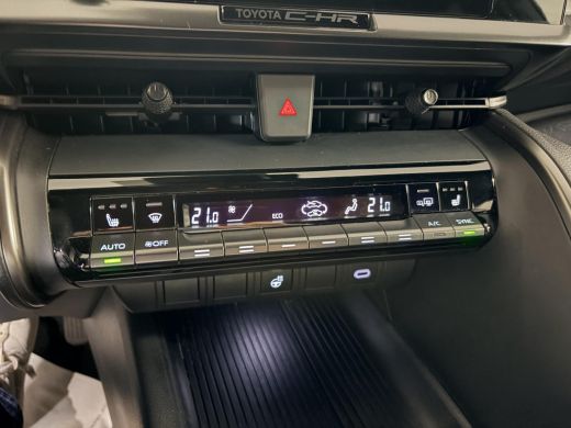 Toyota C-HR 2.0 Plug-in Hybrid 220 Dynamic ActivLease financial lease
