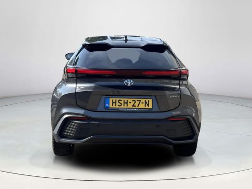 Toyota C-HR 2.0 Plug-in Hybrid 220 Dynamic ActivLease financial lease