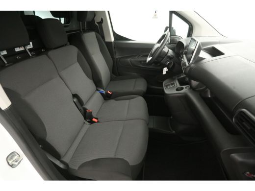 Toyota ProAce 50 kWh | Snelladen | SOH 95% | Virtual Cockpit | 3 Zits | Airco | Cruise | Carplay | Parkeersens. ActivLease financial lease