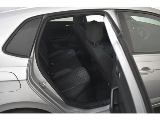 Volkswagen Polo 1.0 TSI R-Line Edition Navi/Camera/Apple carplay/Andriod auto/ Stoelvw/Climatronic ActivLease financial lease