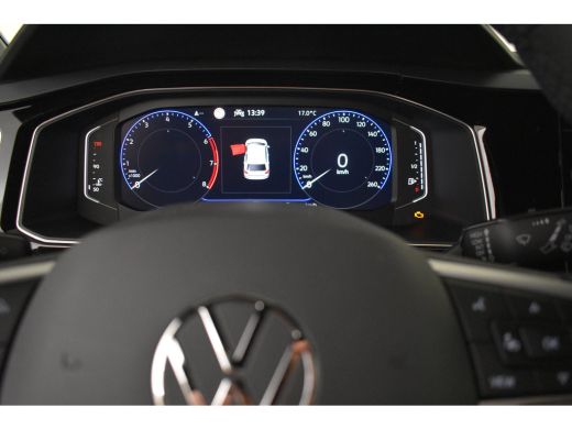 Volkswagen Polo 1.0 TSI R-Line Edition Navi/Camera/Apple carplay/Andriod auto/ Stoelvw/Climatronic ActivLease financial lease