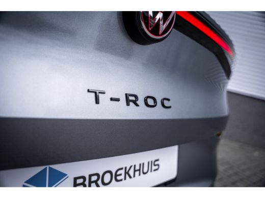 Volkswagen T-Roc 1.5 eTsi R-Line First Edition | Achteruitrijcamera | Elektrisch glazen panorama-dak | Lichtmetale... ActivLease financial lease