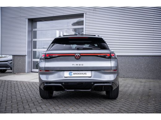 Volkswagen T-Roc 1.5 eTsi R-Line First Edition | Achteruitrijcamera | Elektrisch glazen panorama-dak | Lichtmetale... ActivLease financial lease
