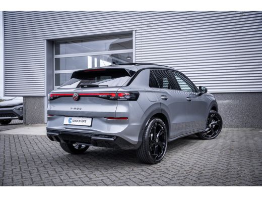 Volkswagen T-Roc 1.5 eTsi R-Line First Edition | Achteruitrijcamera | Elektrisch glazen panorama-dak | Lichtmetale... ActivLease financial lease
