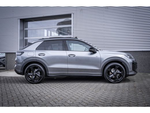 Volkswagen T-Roc 1.5 eTsi R-Line First Edition | Achteruitrijcamera | Elektrisch glazen panorama-dak | Lichtmetale... ActivLease financial lease