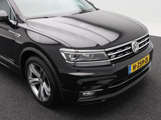 Volkswagen Tiguan 1.5 TSi 150 Pk Automaat R-Line | Stoelverwarming | Panorama dak | Camera | Carplay | Adaptive Cru... ActivLease financial lease