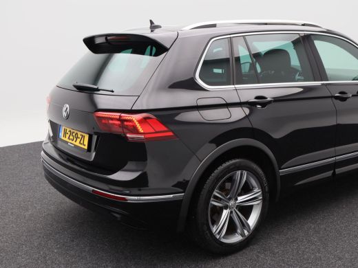 Volkswagen Tiguan 1.5 TSi 150 Pk Automaat R-Line | Stoelverwarming | Panorama dak | Camera | Carplay | Adaptive Cru... ActivLease financial lease