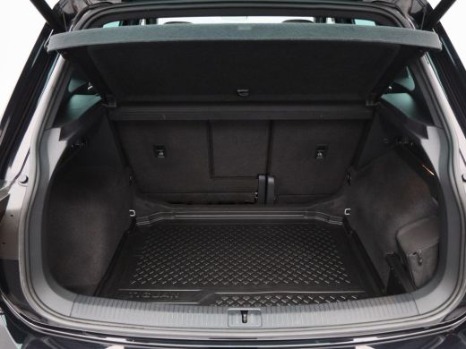 Volkswagen Tiguan 1.5 TSi 150 Pk Automaat R-Line | Stoelverwarming | Panorama dak | Camera | Carplay | Adaptive Cru... ActivLease financial lease