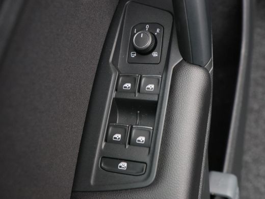 Volkswagen Tiguan 1.5 TSi 150 Pk Automaat R-Line | Stoelverwarming | Panorama dak | Camera | Carplay | Adaptive Cru... ActivLease financial lease