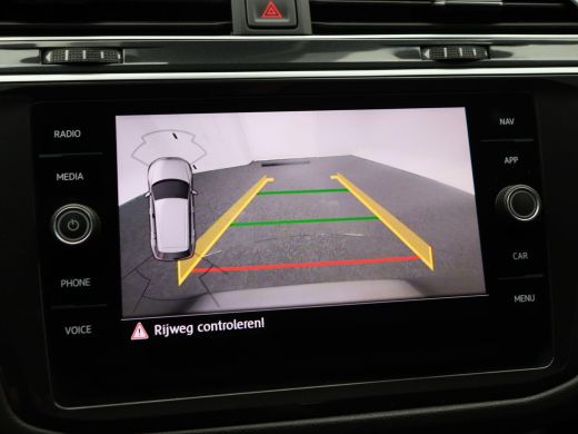 Volkswagen Tiguan 1.5 TSi 150 Pk Automaat R-Line | Stoelverwarming | Panorama dak | Camera | Carplay | Adaptive Cru... ActivLease financial lease