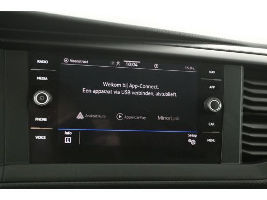Volkswagen Transporter 2.0 TDI L2H1 150PK | Aut. | Airco | Cruise | Camera | 3 Zits | Trekhaak | Carplay ActivLease financial lease