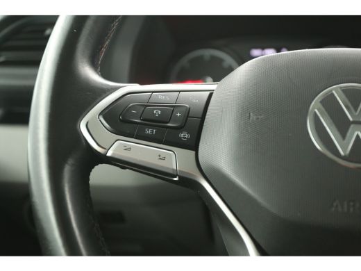Volkswagen Transporter 2.0 TDI L2H1 150PK | Aut. | Airco | Cruise | Camera | 3 Zits | Trekhaak | Carplay ActivLease financial lease