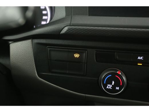 Volkswagen Transporter 2.0 TDI L2H1 150PK | Aut. | Airco | Cruise | Camera | 3 Zits | Trekhaak | Carplay ActivLease financial lease