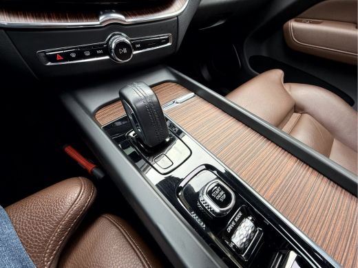 Volvo  XC60 2.0 T6 AWD Business Pro Panoramadak, Trekhaaak, NL. Auto ActivLease financial lease