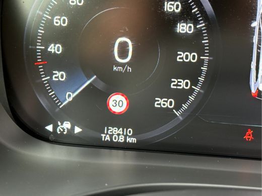 Volvo  XC60 2.0 T6 AWD Business Pro Panoramadak, Trekhaaak, NL. Auto ActivLease financial lease