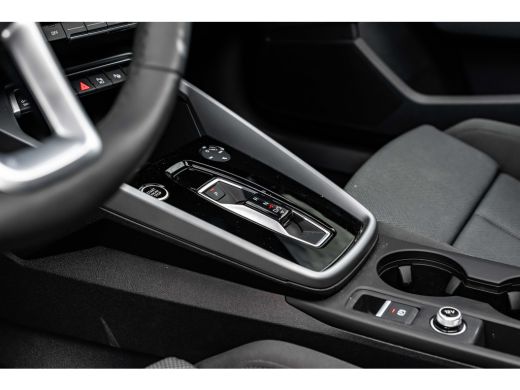 Audi A3 Sportback 40 TFSI e S edition 204PK | Panorama Dak | Stoelverw. voor | Dodehoek Detectie | Camera... ActivLease financial lease