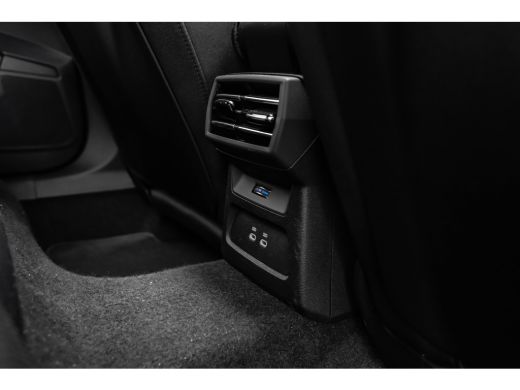 Audi A3 Sportback 40 TFSI e S edition 204PK | Panorama Dak | Stoelverw. voor | Dodehoek Detectie | Camera... ActivLease financial lease