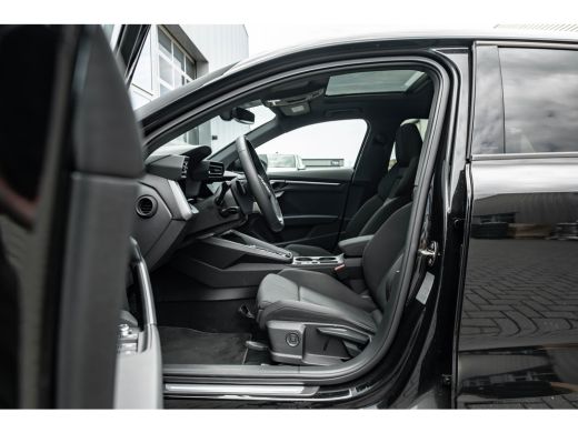 Audi A3 Sportback 40 TFSI e S edition 204PK | Panorama Dak | Stoelverw. voor | Dodehoek Detectie | Camera... ActivLease financial lease